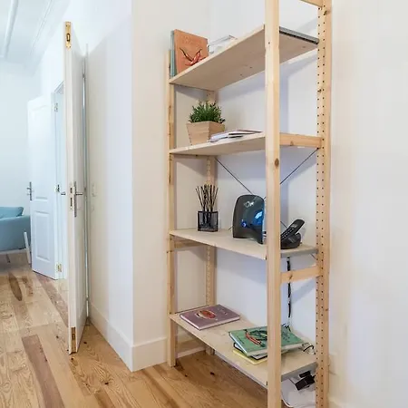 Nomad 64 Albergue